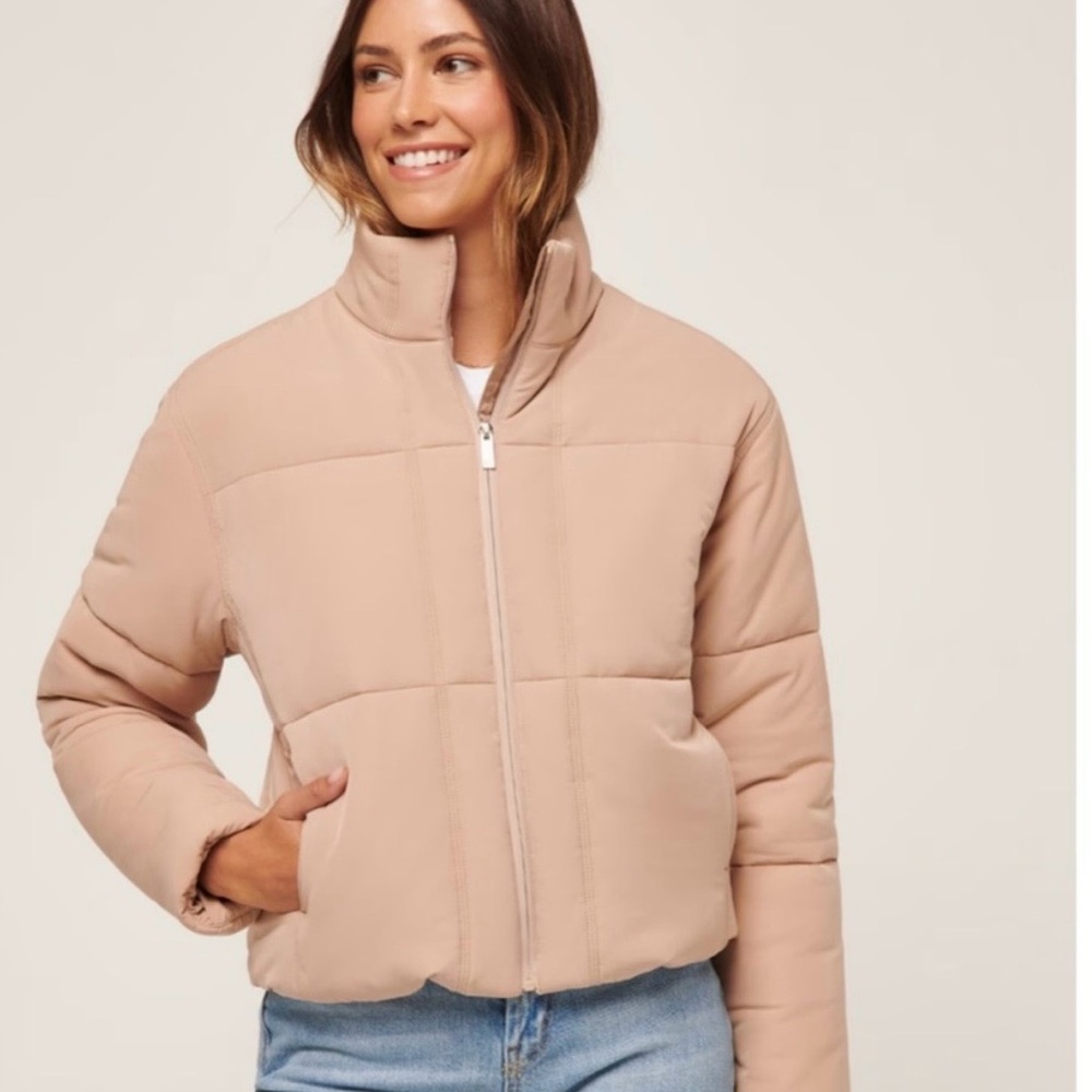 Travis Mathew Women's Beige Puffer Jacket